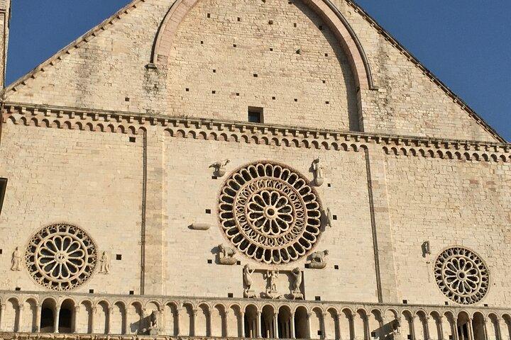 Tour guiado de la Asís Romana y Medieval