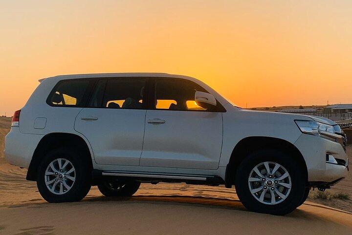 Private Evening Desert Safari Dubai 4×4 Vehicle with BBQ Dinner