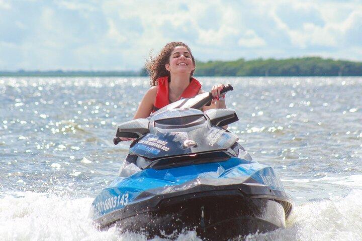 Laguna di Cancun: giro sul Wave Runner