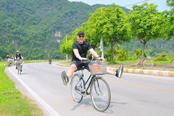 Onthul de Wonderen van Ninh Binh: Hoa Lu, Trang An, Mua grotten