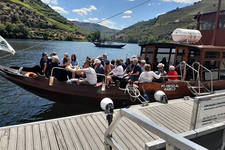 Lisbon to Douro Valley One Way Trip Up to 4 Stops