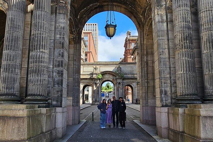Edimburgo: Excursão de dia guiada por Glasgow em minivan de luxo