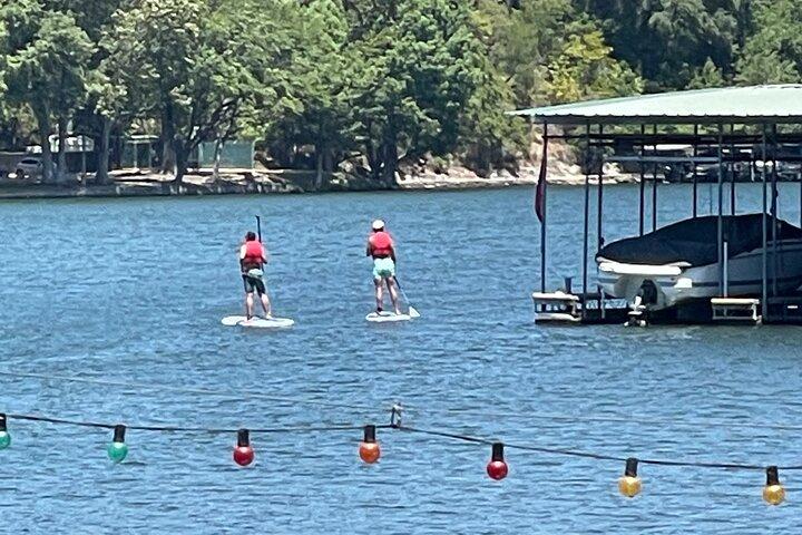1 timmes paddleboarduthyrning vid Austinsjön per person