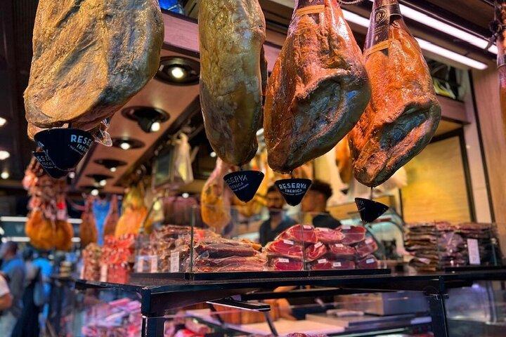 Barcelonas Tapas-Tour zum Mittag- oder Abendessen: Essen, Getränke, Glück!