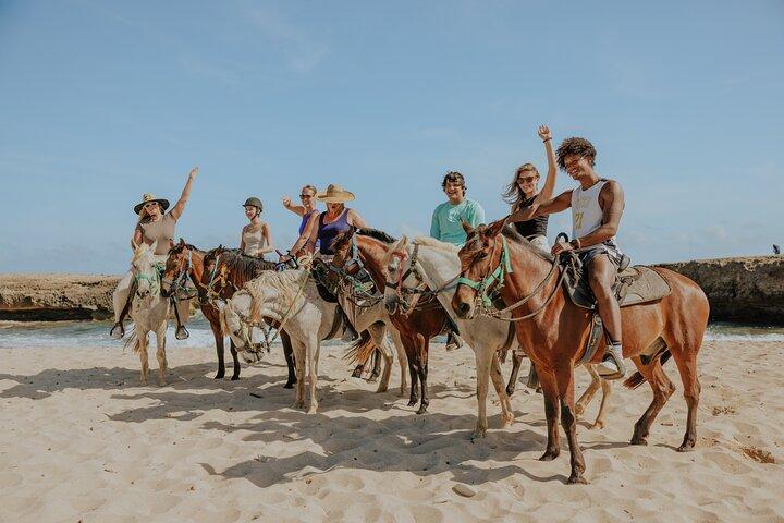 Ridning og naturligt pooleventyr på Aruba