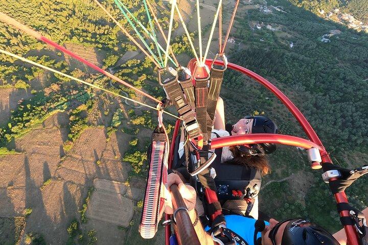 Voos tandem de paratriking sobre a ilha de Corfu