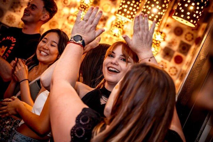 Das Original Nice Free Pub Crawl (Tip Based Experience)
