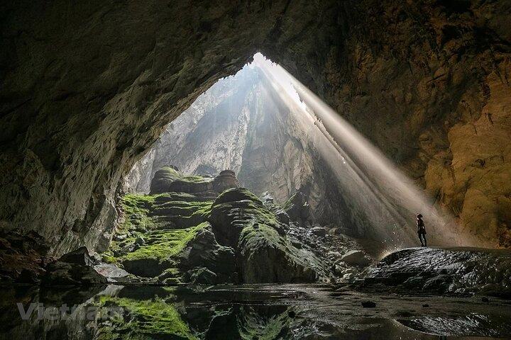 De Dong Hoi: Dark Cave and Phong Nha Cave Tour com almoço