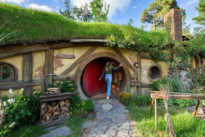 Magical Hobbiton: Small-Group Guided Tour from Auckland