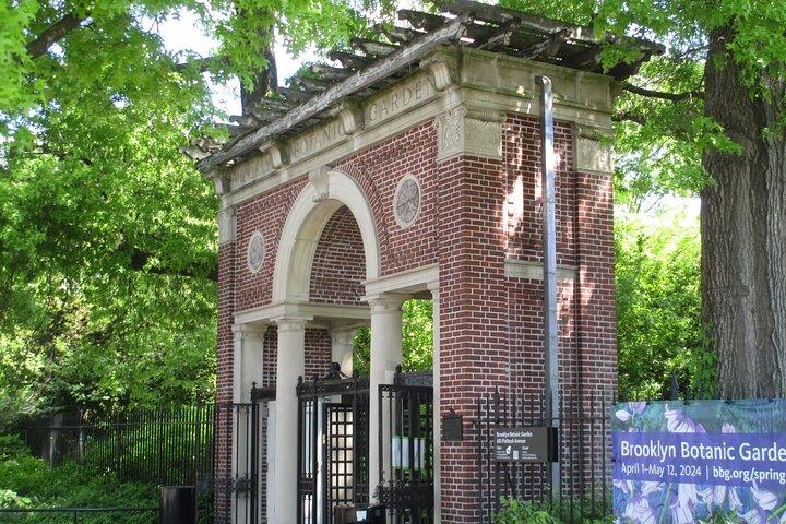Brooklyn Self-Guided Walking Tour og Scavenger Hunt