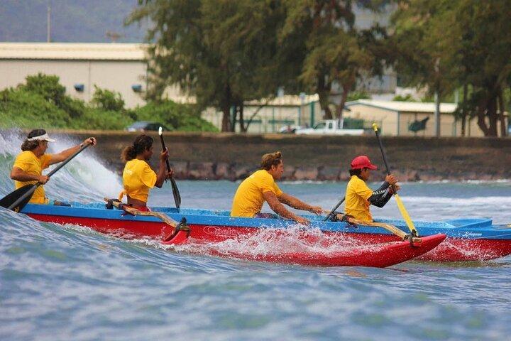 Outrigger Kano Surfing ved Kalapaki Beach