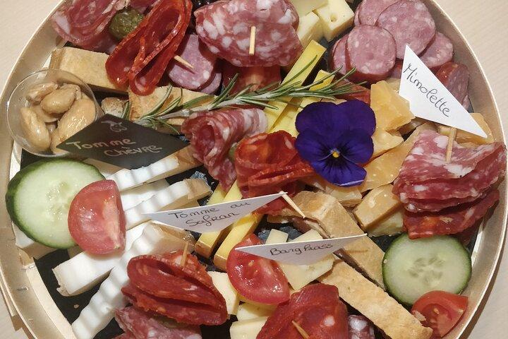 Visita e degustação de vinhos e tábua de queijos e enchidos