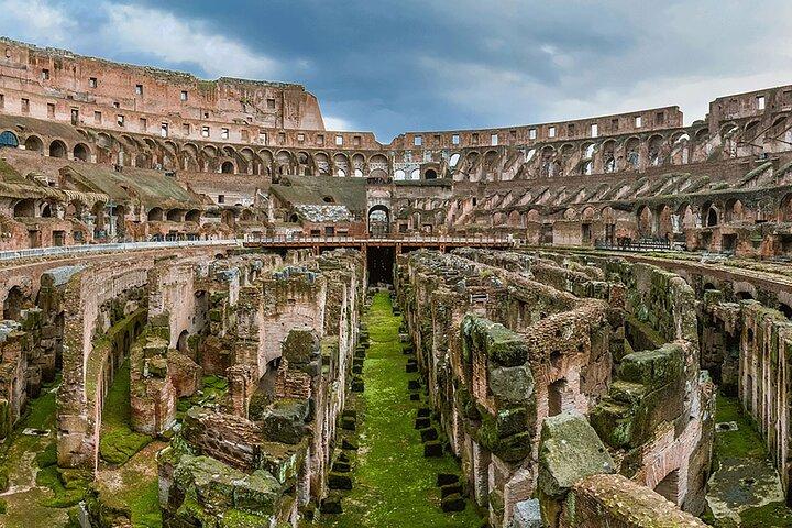 Visita guiada ao Coliseu com acesso à Arena + Ebook