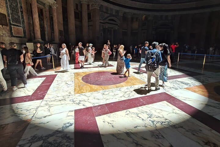 Pantheon: Semi-private Guided Tour with Entry Ticket