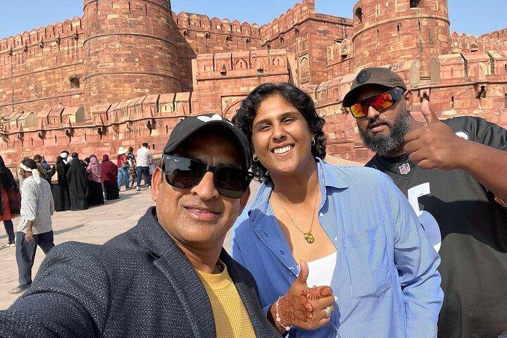 Taj Mahal Skip-the-Line Guided Tour with Multiple Options