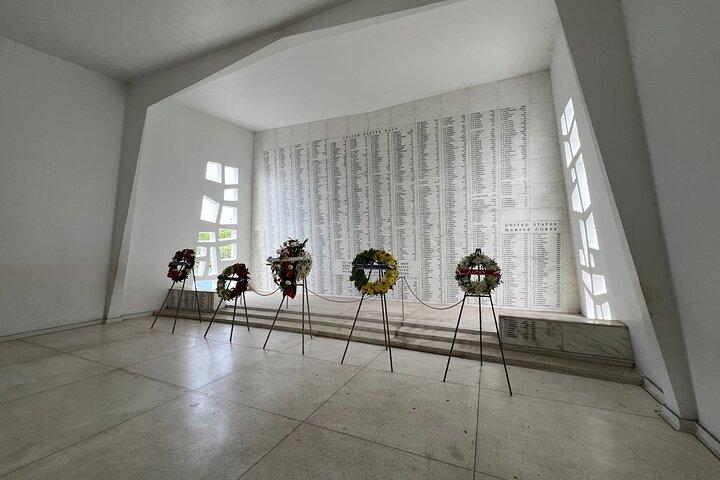 Tour privado de medio día guiado en limusina #1 "USS Arizona Memorial"