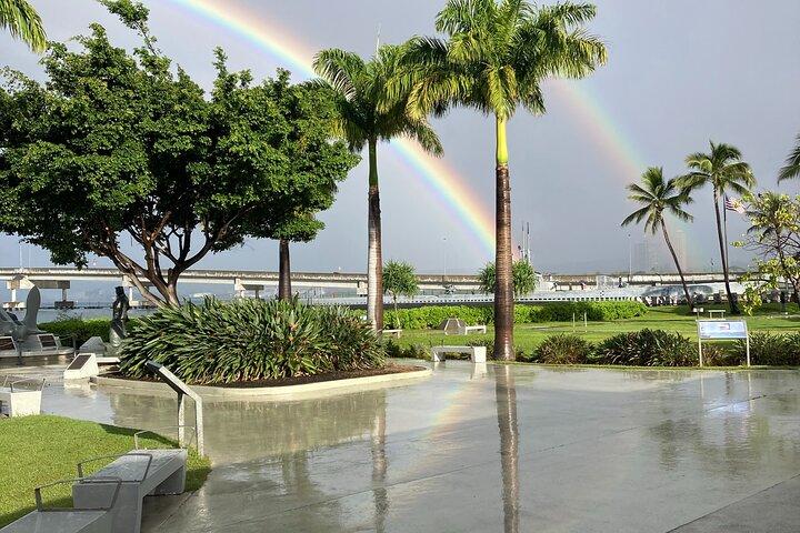Tour privado de medio día guiado en limusina #1 "USS Arizona Memorial"