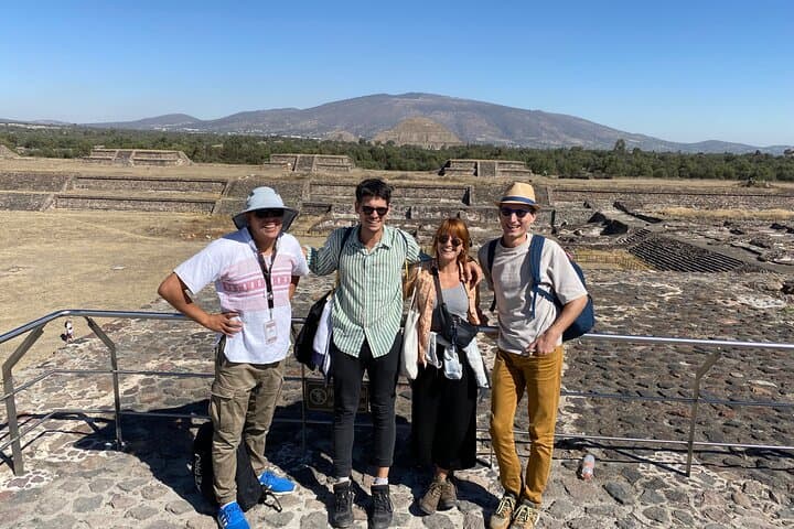 Tour in Mexico, Basilica of Guadalupe and Teotihuacan at your leisure