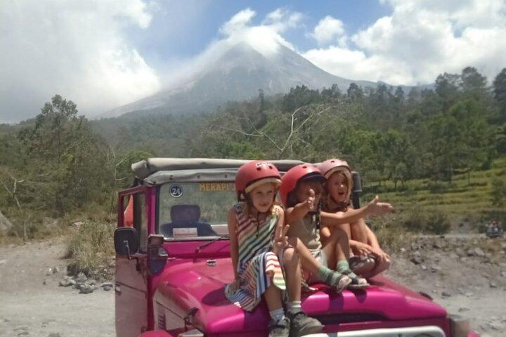 Tour del tempio di Borobudur e Prambanan e del vulcano Merapi