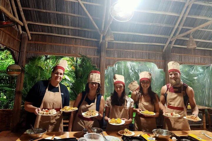 Da DaNang/Hoi An : Mercato, Basket Boat & Cooking Class a Hoi An