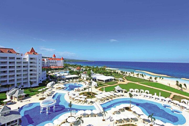 Private overførsler fra Montego Bay Lufthavn til Runaway Bay Hotels