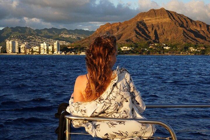 Melhor Waikiki Sunset Cruise: BYOB Sunset Sail com Natação