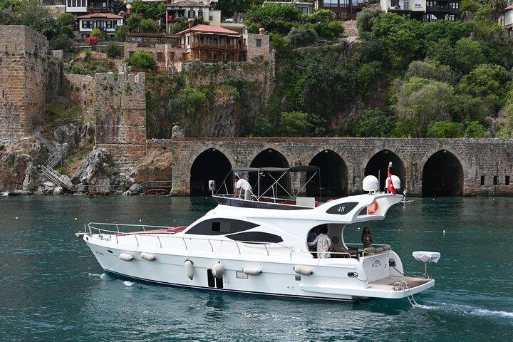 Meine private Traum-Yachttour in Alanya mit Mittagessen und alkoholfreien Getränken