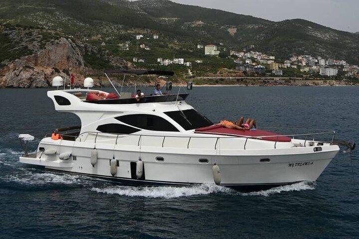 Meine private Traum-Yachttour in Alanya mit Mittagessen und alkoholfreien Getränken