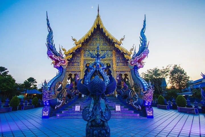 Chiang Rai White, Blue Temple, Black House Museum Hot Spring Tour