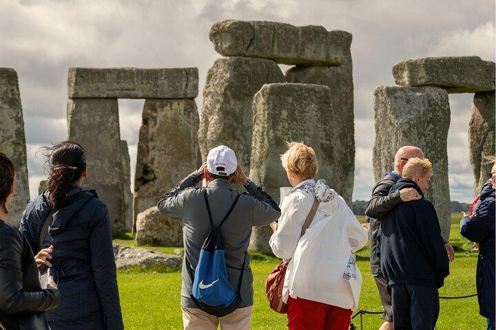 Excursión de un día al Castillo de Windsor, Stonehenge y Bath en autobús desde Londres