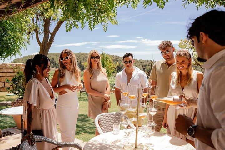 Barcelona: Privat SITGES Tour och PENEDÈS Vinprovning & TAPAS