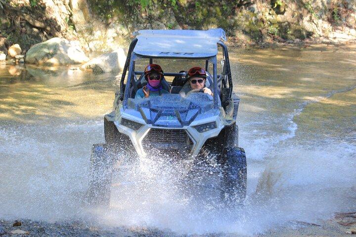 Tour avventuroso in montagna su ATV o RZR a Puerto Vallarta.