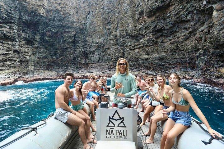 Nā Pali Coast Zodiac Raft Meereshöhlen-Expedition auf Kauai