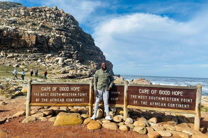 Private Full Day Tour in Cape of Good Hope and Penguin Watching