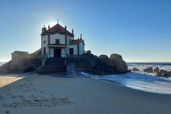 Porto: Aveiro with cruise, Costa Nova, Capelha do Senhor da Pedra