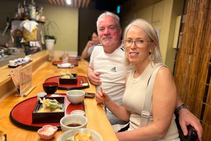Tokyo: Best Ginza Food Tour at 3 Local Eateries