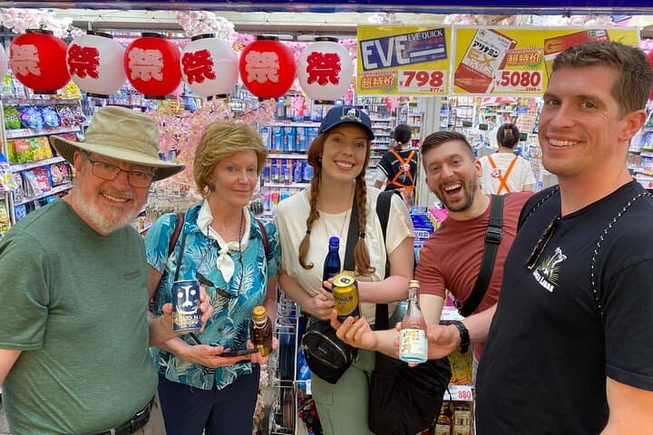 PRIVATE 6hr, Food tour from Osaka Castle, Kuromon, Dotonbori.