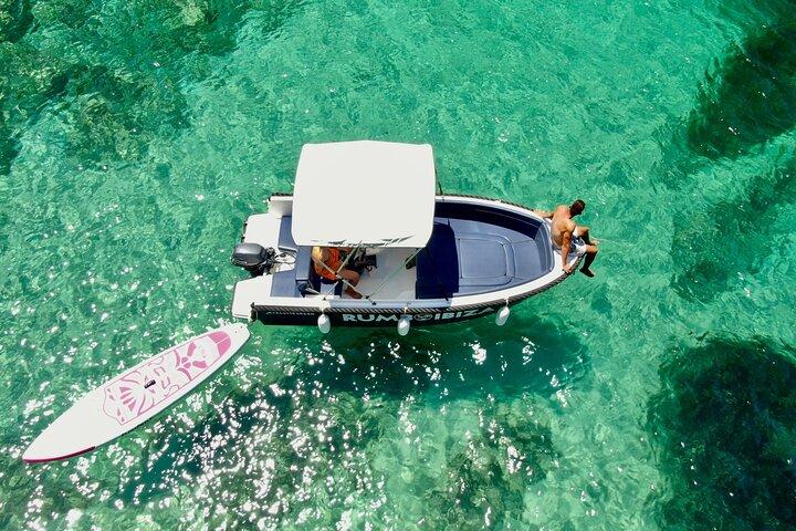 Bådeventyr uden licens i San Antonio Ibiza