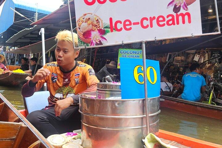 Damnoen Saduak Famous Floating Market and Mea Klong Railway Tour
