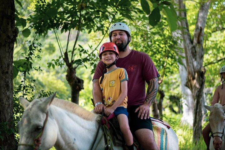 Hesteryg + Natural Pool Adventure i Jaco Beach og Los Suenos