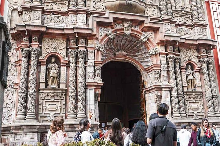 Discover Lima: Love Park, Historic Center, and its Catacombs.