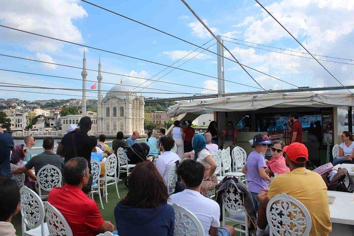 イスタンブール・ボスポラスクルーズとエユプスルタン半日ツアー