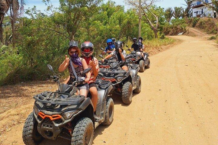 ベイ諸島での 2 時間のプライベート オフロード ATV とビーチ体験