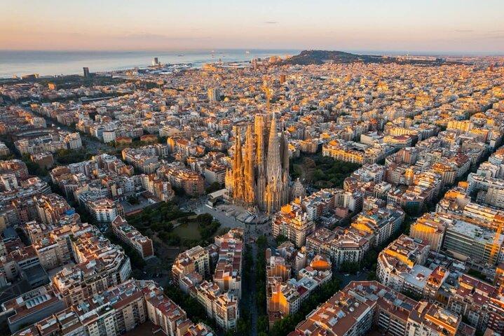 Sagrada Família: Arte, História e Arquitetura + e-book exclusivo