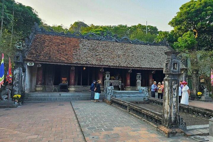 Hanoi : Ninh Binh Luxustour nach Trang An, Hoa Lu & lokale Familie