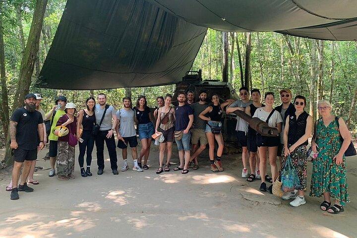 Tour privato di mezza giornata ai tunnel di Cu Chi per piccoli gruppi