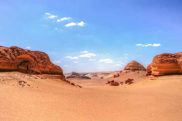 Private Tour to Wadi El Rayan Wadi Al Hitan & Fayoum Waterfalls