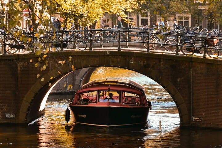Personalized Hidden Gems of Amsterdam Private Tour with a Local