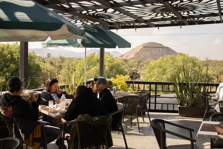 Teotihuacan Tour with Pickup Included