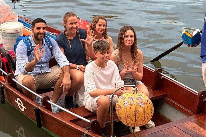 Basket Boottocht naar Coconut Jungle & Hoi An Walking Tour, avondmarkt